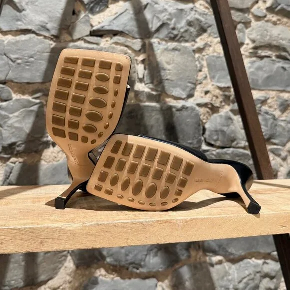 Bottega Veneta Stretch Black Leather Heeled Mule - Picture 8 of 10